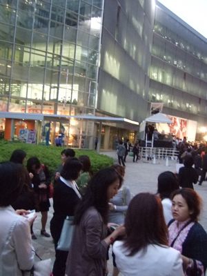 金活で金運アップ●満月お財布「フリフリーゼ」のブログ-女性の集まり